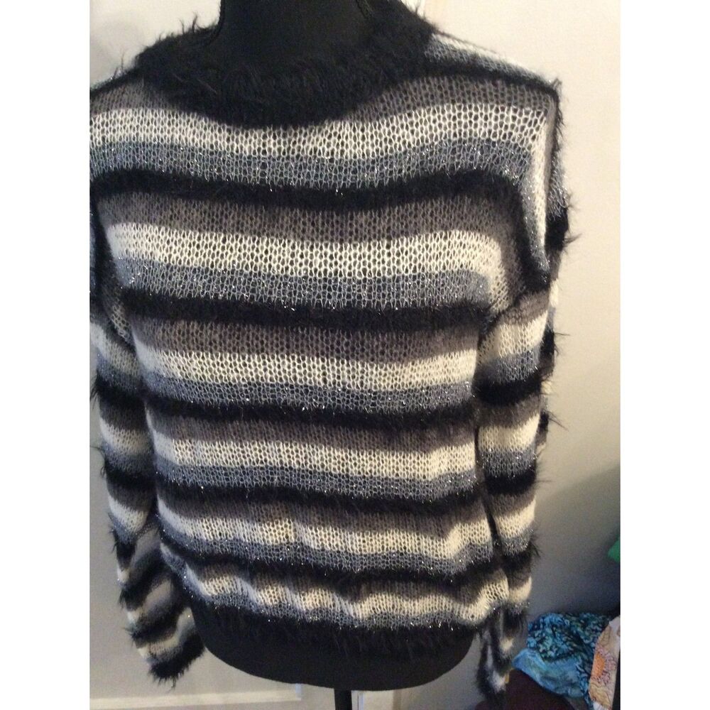 New NWT Black Silver White Thin Sweater Medium M Tillys Noisy May